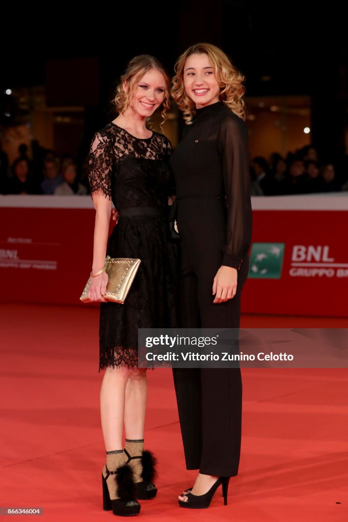 Ekaterina Buscemi and Sabrina Martina walk the red carpet for 'La
