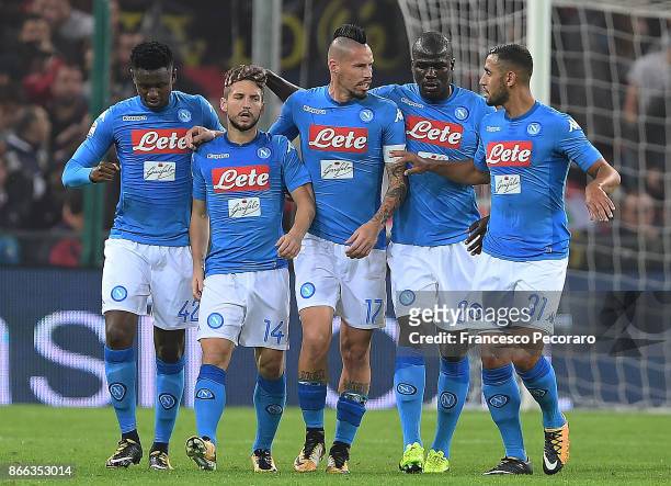 Faouzi Ghoulam, Amadou Diawara,Marek Hamsik, Kalidou Koulibaly and Dries Mertens of SSC Napoli celebrate the 1-1 goal scored by Dries Mertens during...
