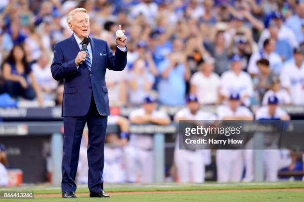 Former Los Angeles Dodgers broadcaster Vin Scully speaks to fans before game two of the 2017 World Series between the Houston Astros and the Los...