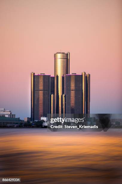 renaissance center in detroit, michigan - renaissance center stock pictures, royalty-free photos & images