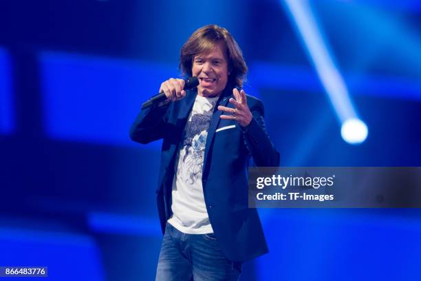 German singer Juergen Drews performs the 'Schlagerboom - Das Internationale Schlagerfest' at Westfalenhalle on October 21, 2017 in Dortmund, Germany.