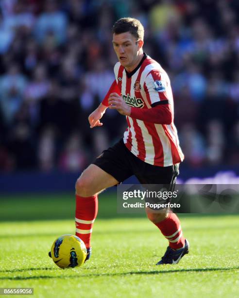 Craig Gardner of Sunderland in action during the Barclays Premier League match between West Bromwich Albion and Sunderland at The Hawthorns on...