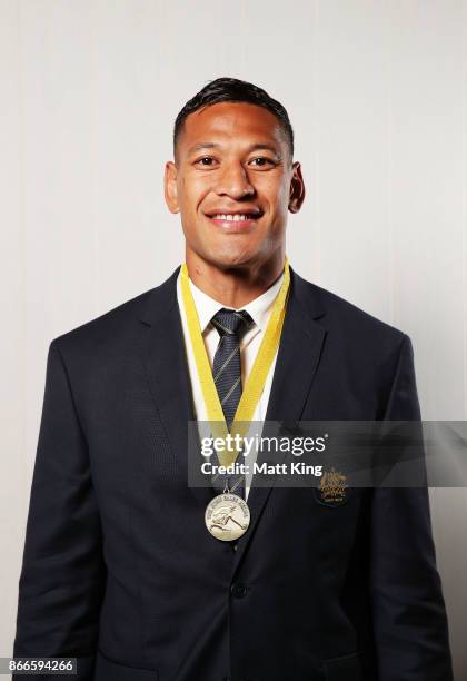 Israel Folau poses with the John Eales Medal during the 2017 Rugby Australia Awards at Royal Randwick Racecourse on October 26, 2017 in Sydney,...