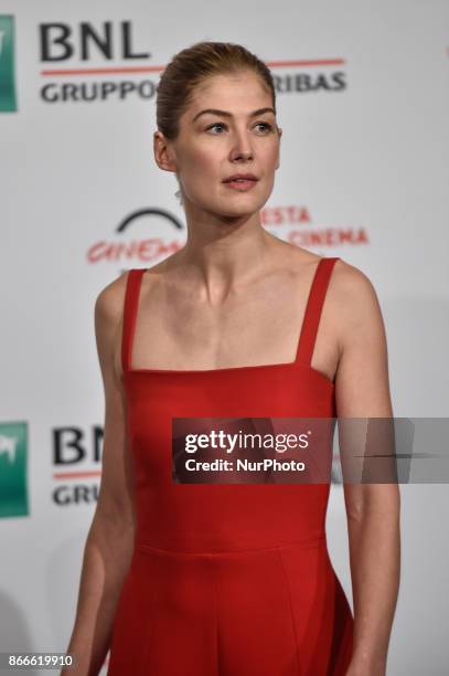 British actress Rosamund Pike attends photocall of Hostiles at Rome Cine Fest, Roma, Italy on 26 October 2017.