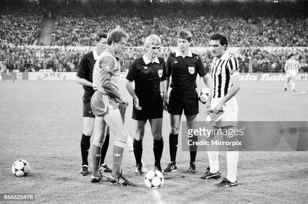 Juventus 1-0 Liverpool FC, 1985 European Cup Final, Heysel Stadium, Brussels, Belgium, Wednesday 29th May 1985, match action: Captains at start of...