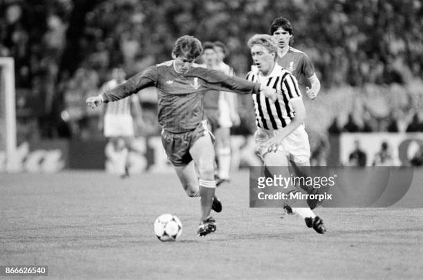 Juventus 1-0 Liverpool FC, 1985 European Cup Final, Heysel Stadium, Brussels, Belgium, Wednesday 29th May 1985, match action: Massimo Bonini of...