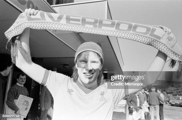 Liverpool Fans and Supporters, leave for Brussels and 1985 European Cup Final v Juventus at Heysel Stadium, Brussels, Wednesday 29th May 1985....