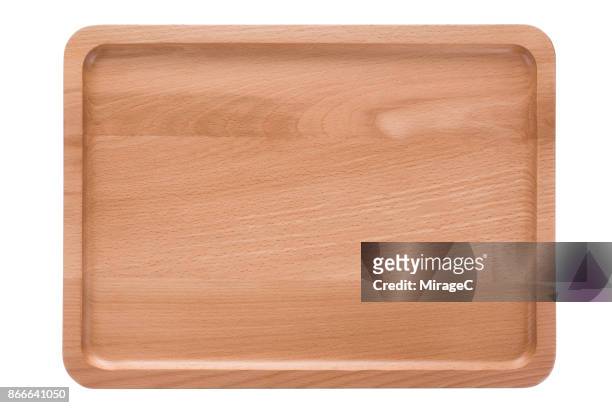empty beech wood plate tray - tablett oder küchenblech stock-fotos und bilder