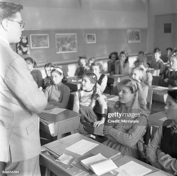 Overcrowded classes at the Mardyke Primary School in South Ockendon, Essex 11th January 1954.