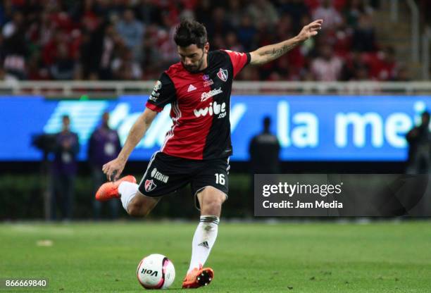 Facundo Erpen of Atlas kicks the ball during the round of sixteen match between Chivas and Atlas as part of the Copa MX Apertura 2017 at Chivas...