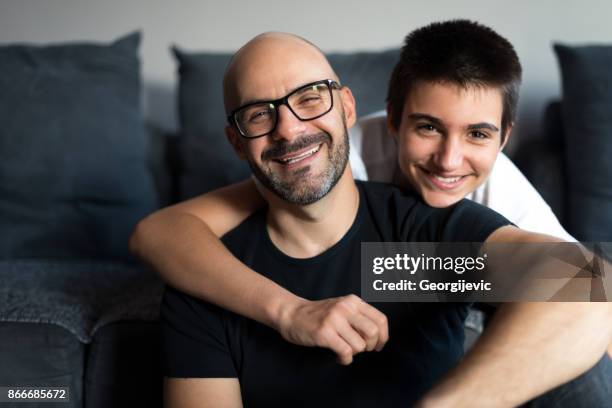 ich liebe mein vater  - i love teen boys stock-fotos und bilder