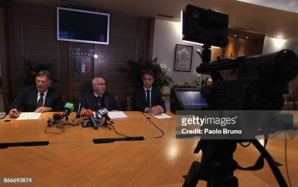 Secretary Antonio Di Sebastiano, FIGC President Carlo Tavecchio and FIGC General director Michele Uva attend the press conference after the Italian...