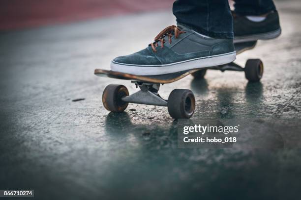 skateboarding in skate park - freestyle skiing stock pictures, royalty-free photos & images