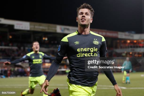 Marco van Ginkel of PSV celebrates the 0-1 during the Dutch KNVB Beker match between FC Volendam v PSV at the Kras Stadium on October 26, 2017 in...