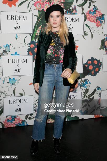 Lou Lesage attends the 'ERDEM X H&M' Paris Collection Launch at Hotel du Duc on October 26, 2017 in Paris, France.