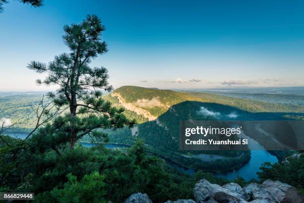 view from the top mt tammany - delaware water gap stock pictures, royalty-free photos & images