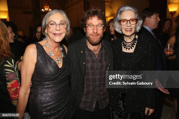 Alice Walton, Dustin Yellin and Barbara Tober attend the American Federation of Arts 2017 Gala and Cultural Leadership Awards at The Metropolitan...