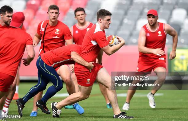 Joe Burke takes on the defence during a Wales Rugby League World Cup captain's run at the Oil Search National Football Stadium on October 27, 2017 in...