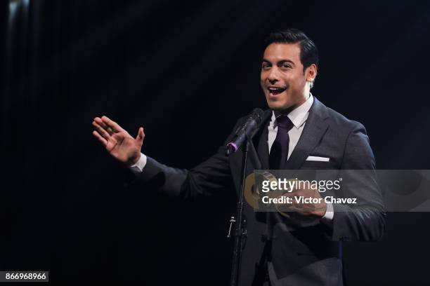 Carlos Rivera speaks on stage during the GQ Mexico Men of The Year Awards 2017 on October 26, 2017 in Mexico City, Mexico.