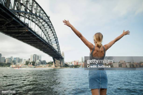 découvrir sydney - skirt stock photos et images de collection