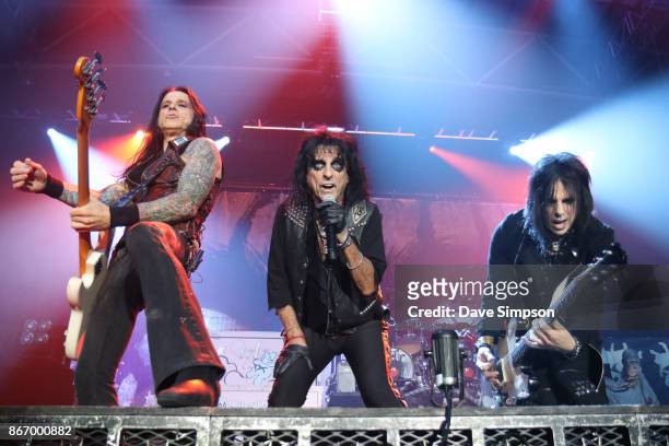 Musicians Chuck Garric, Alice Cooper and Tommy Henriksen perform at The Trusts Arena on October 27, 2017 in Auckland, New Zealand.
