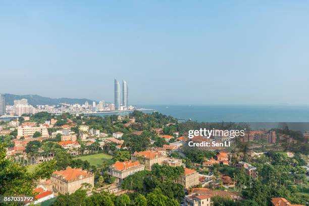 aerial view of xiamen and its gulangyu island - 鼓浪嶼 ストックフォトと画像