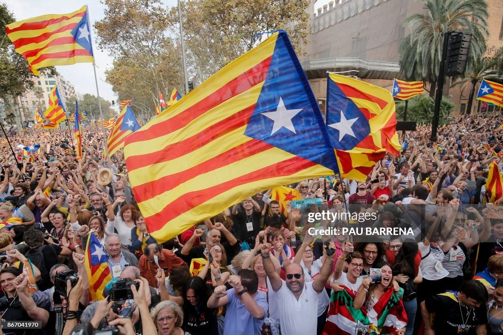 TOPSHOT-SPAIN-CATALONIA-POLITICS