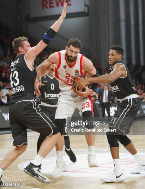 Tornike Shengelia, #23 of Baskonia Vitoria Gasteiz competes with Augustine Rubit, #21 of Brose Bamberg in action during the 2017/2018 Turkish...