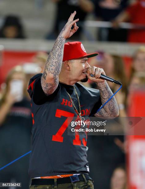 Houston rapper Paul Wall brings the Houston Cougars onto the field against the Memphis Tigers on October 19, 2017 in Houston, Texas.