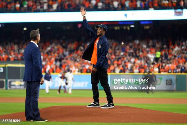 Christian Tilly from the Boys & Girls Clubs of Greater Houston Stafford Club and Hall of Famer and former Astros player Craig Biggio deliver the...