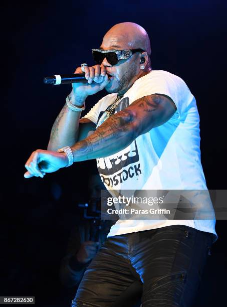 Rapper Flo Rida performs in concert during Q100's Q-Topia at Verizon Wireless Amphitheater on October 27, 2017 in Alpharetta, Georgia.