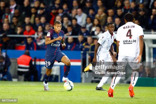 Arnaud Lusamba, Santos Marlon of OGC Nice and Kilian Mbappe of Paris Saint Germain during the Ligue 1 match between Paris Saint Germain and OGC Nice...