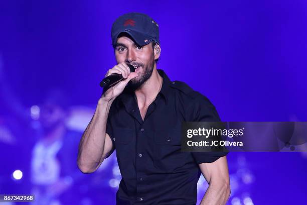 Recording artist Enrique Iglesias performs onstage at The Forum on October 27, 2017 in Inglewood, California.