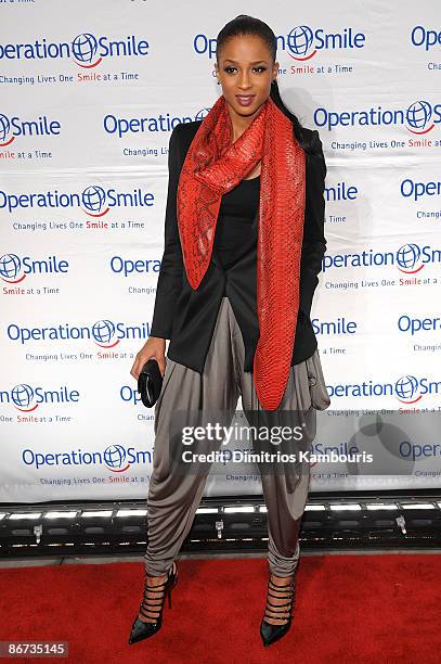 Singer Ciara walks the red carpet during the 2009 Smile Event presented by Operation Smile at Cipriani Wall Street on May 7, 2009 in New York City.