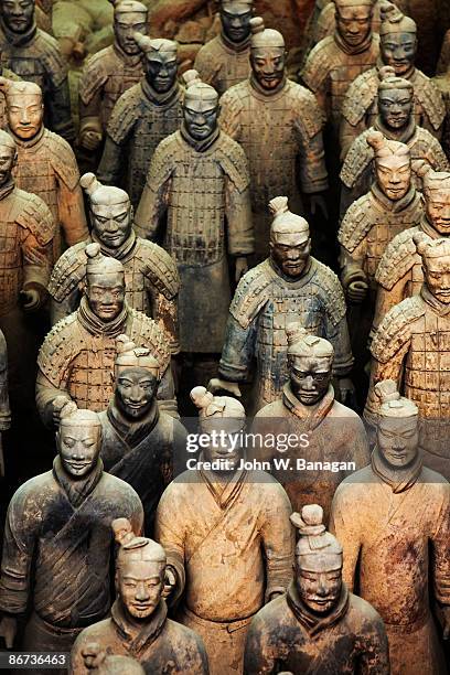 terracotta warriors - terrakotta armee stock-fotos und bilder