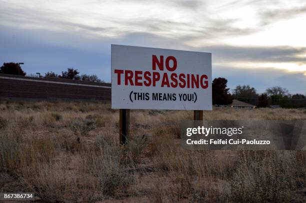 no trespassing sign at page, arizona, usa - trespassing stock pictures, royalty-free photos & images