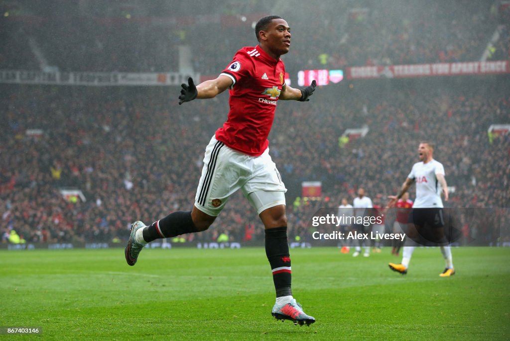 Manchester United v Tottenham Hotspur - Premier League