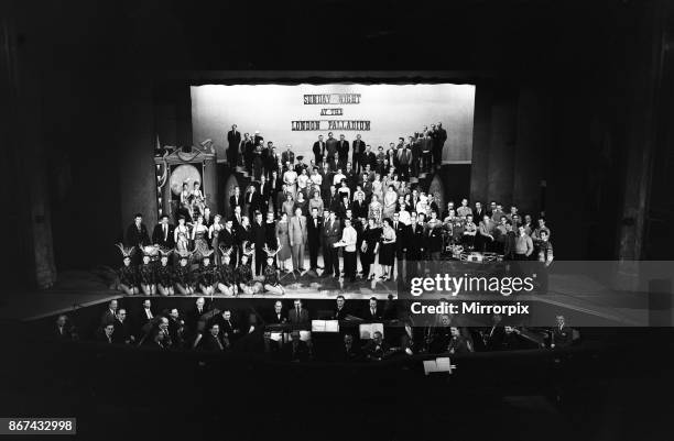 Compere, Bruce Forsyth, with the 147 people who make possible the show, Sunday Night at the London Palladium, 21st March 1959.