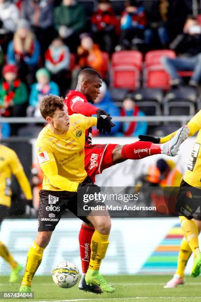 Jorgen Horn of IF Elfsborg and Alhaji Gero of Ostersunds FK during the Allsvenskan match between Ostersunds FK and IF Elfsborg at Jamtkraft Arena on...