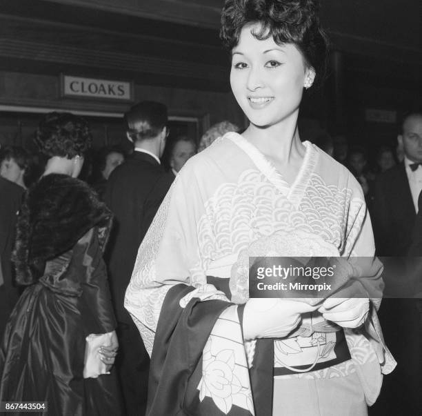 The Inn of the Sixth Happiness, film premiere at The Odeon, Leicester Square, London, Sunday 23rd November 1958. Eiko Ando who plays a geisha girl in...