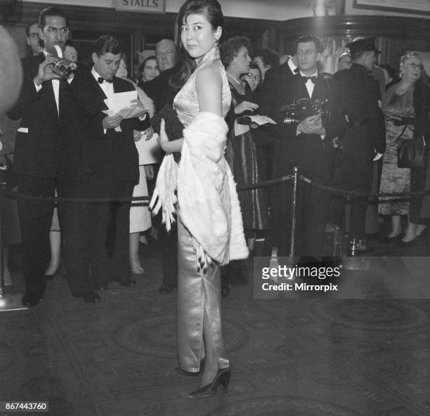 The Inn of the Sixth Happiness, film premiere at The Odeon, Leicester Square, London, Sunday 23rd November 1958. Tsai Chin who plays the character...