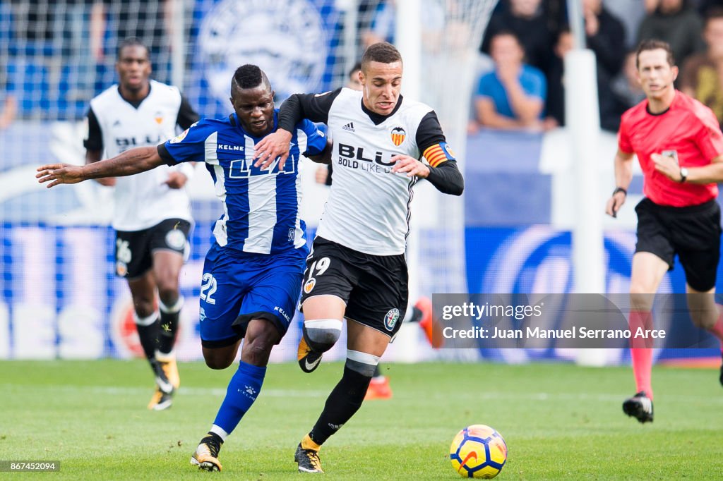 Deportivo Alaves v Valencia - La Liga