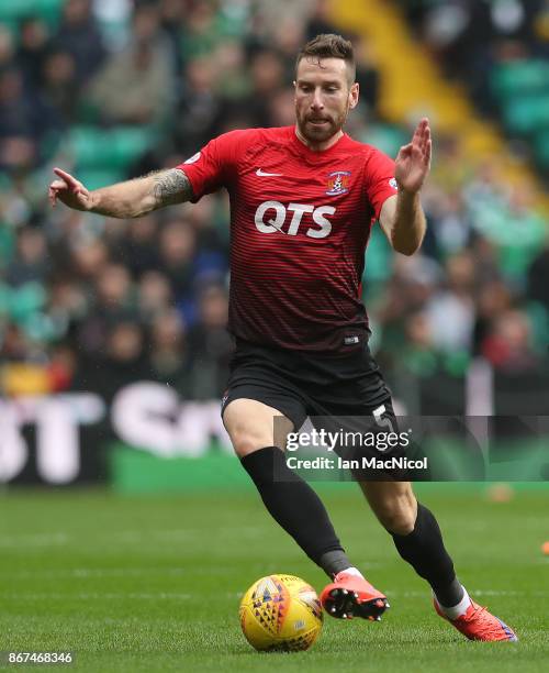 Kirk Broadfoot of Kilmarnock controls the ball during the Ladbrokes Scottish Premiership match between Celtic and Kilmarnock at Celtic Park Stadium...