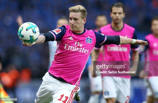 Andre Hahn of Hamburger SV fights for the ball during the Bundesliga match between Hertha BSC and Hamburger SV at Olympiastadion on October 28, 2017...