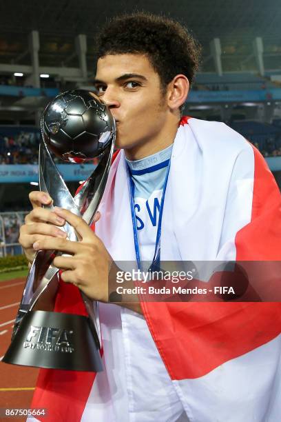 Morgan Gibbs White celebrates with the trophy after winning the FIFA U-17 World Cup India 2017 Final match between England and Spain at Vivekananda...