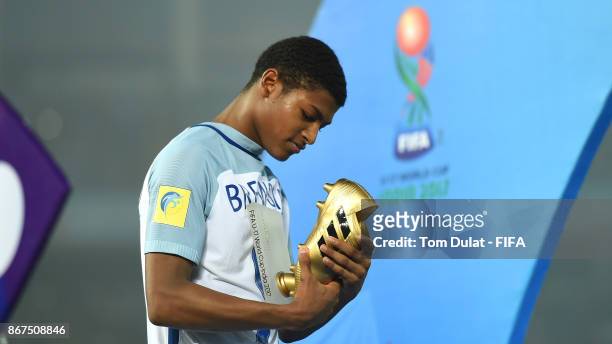 Rhian Brewster of England poses with adidas Golden Booth Award during the FIFA U-17 World Cup India 2017 Final match between England and Spain at...