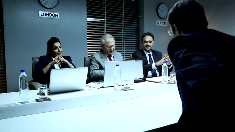 Three People Interview Program 546 Interview Business India Stock Videos, Footage, & 4K Video Clips ...