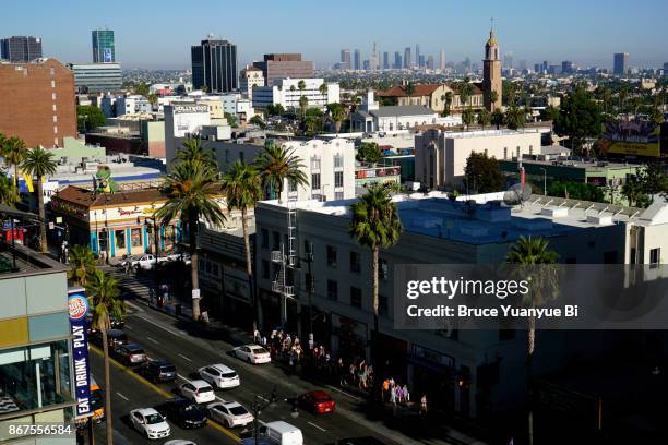 hollywood and downtown los angeles - hollywood los angeles stock-fotos und bilder