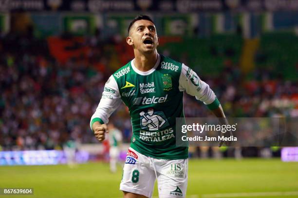 Elias Hernandez of Leon celebrates after scoring the fourth goal of his team during the 15th round match between Leon and Veracruz as part of the...