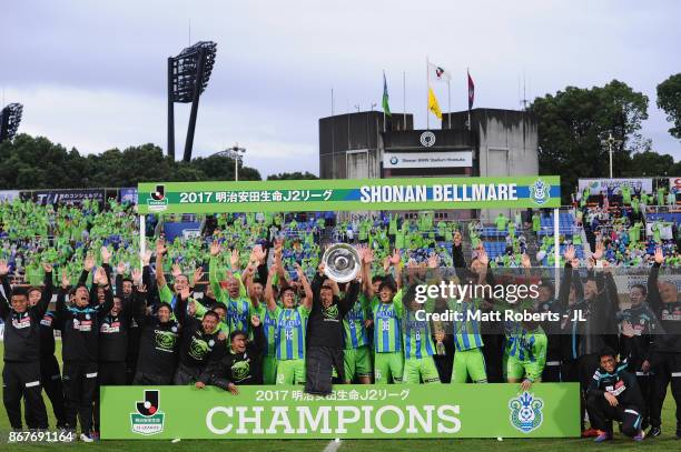 Shonan Bellmare players celebrate their J2 Champions and promotion to J1 after the J.League J2 match between Shonan Bellmare and Fagiano Okayama at...